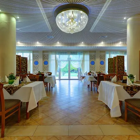 Chabrowy Dworek Hotel 3*