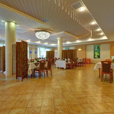 Chabrowy Dworek Hotel 3*