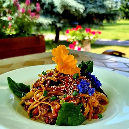 Hotel Chabrowy Dworek