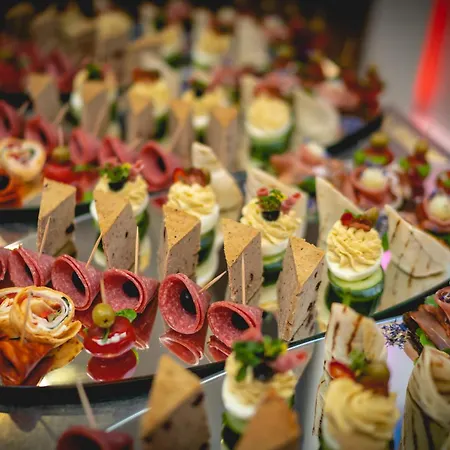 Hotel Chabrowy Dworek 3*