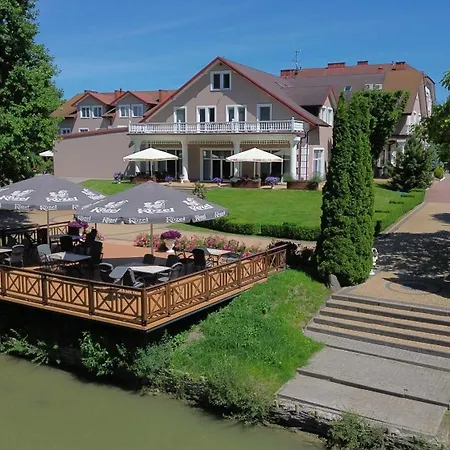 Hotel Chabrowy Dworek 3*