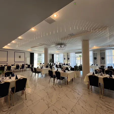 Chabrowy Dworek Hotel 3*