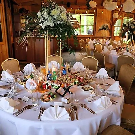 Hotel Chabrowy Dworek