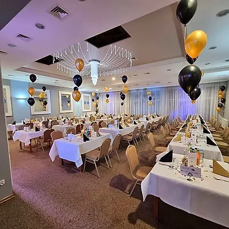 Hotel Chabrowy Dworek