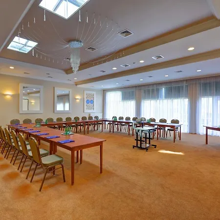 Chabrowy Dworek Hotel