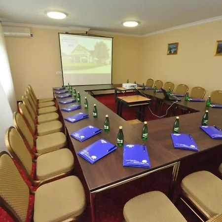 Hotel Chabrowy Dworek