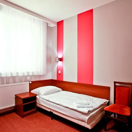 Hotel Chabrowy Dworek 3*
