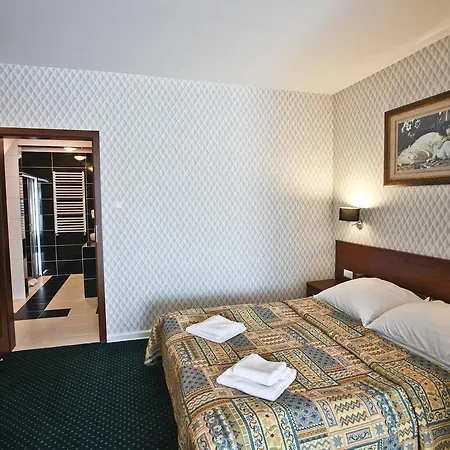 Chabrowy Dworek Hotel Teresin