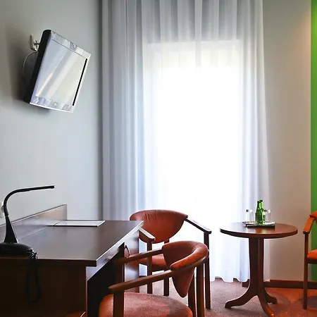 Chabrowy Dworek Hotel 3*