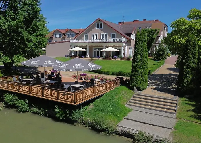 Hotel Chabrowy Dworek 3*