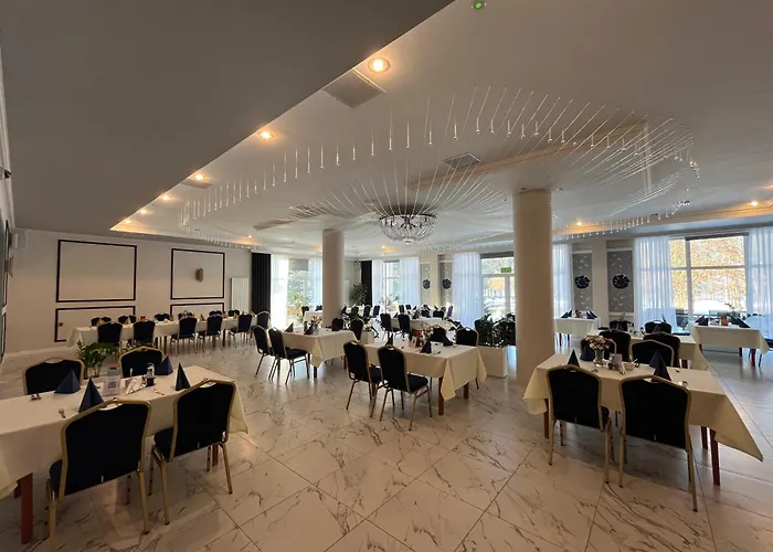 Chabrowy Dworek Hotel 3*